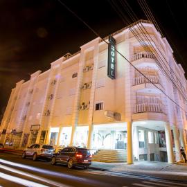 Francisco Beltrão Palace Hotel,位于弗朗西斯科贝尔特朗的酒店