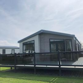 Blissful Lodge Haven Lakeland，位于Flookburgh的酒店