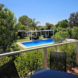Murray Bridge Tourist Park - Adult Only，位于墨累桥的酒店