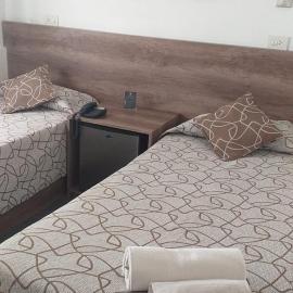 HOTEL ROMA DE TANDIL，位于坦迪尔的酒店