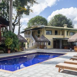 El Edén Country hotel y Club Residencial，位于锡卡西亚的酒店