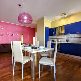 200mt dal mare by WeHostYou Parcheggio Wifi Clima Balcone Bbq，位于费尔莫的酒店