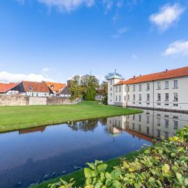 Schloss Westerholt，位于黑尔滕的酒店