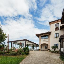 Agriturismo La Torricella，位于蒙福特达尔巴的酒店