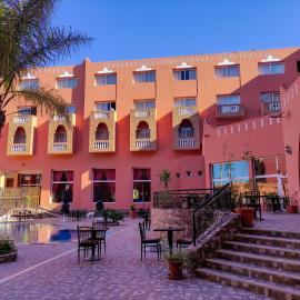 Hotel Idou Tiznit，位于提兹尼特的酒店