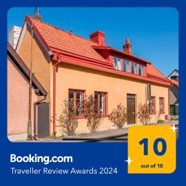 Stor och lyxig villa mitt i Visby innerstad，位于维斯比的酒店