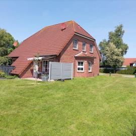 Ferienhaus Finkenburg im Herzen Ostfrieslands，位于Wirdum的酒店