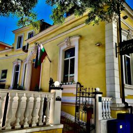 City House Family Hotel & Restaurant，位于鲁塞的酒店