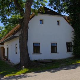 Chalupa lipovka，位于Budětice的酒店
