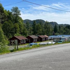Svindland Camping，位于克维内斯达尔的酒店