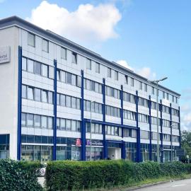 Hotel Rhein-Ruhr by Mayburgh Bottrop Hauptbahnhof，位于博特罗普的酒店