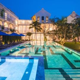 Little Nyonya Hotel,位于普吉镇的酒店