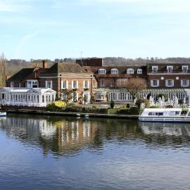 Macdonald Compleat Angler，位于马洛的酒店