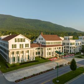 The Equinox Golf Resort & Spa，位于曼切斯特的酒店