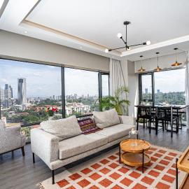 Escada Studio & 2-bedroom, Rooftop Lounge & Restaurant, Swimming Pool, Gym, Workspace, Wonderiss Properties Westlands Living，位于内罗毕的酒店