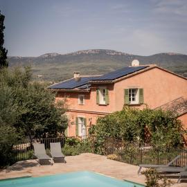 Les Hauts de Diane, CUERS var，位于屈埃尔的酒店