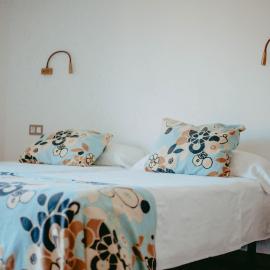 Hostal Restaurant Mussons Vins，位于Poboleda的酒店