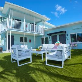 The Pearl Cabana Club