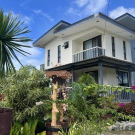 Lover's Point Beach Front Resort，位于利安的酒店