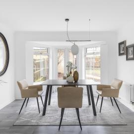 Luxurious 3 Bed House with Free Parking，位于布伦特里的酒店
