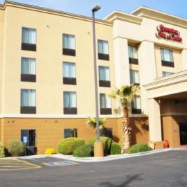 Hampton Inn & Suites Kingman,位于金曼的酒店