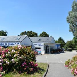 Camping Municipal Tindio，位于阿尔宗的酒店
