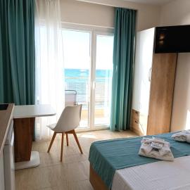 Navarino Luxe Suites，位于佩雷亚的酒店