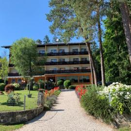 Parkhotel Zuzek，位于圣卡尼兹的酒店
