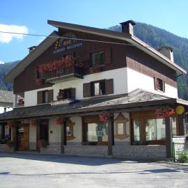ALBERGO VALLUNGA，位于Tartano的酒店