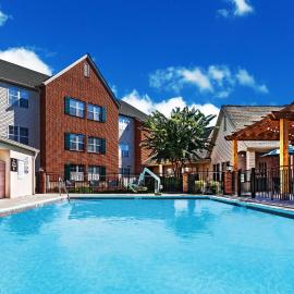 Homewood Suites by Hilton Greensboro，位于Friendship的酒店