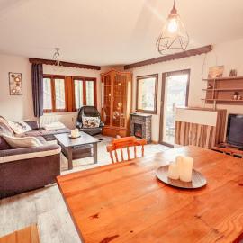 Urlaubsmagie - Ferienwohnung Moosgrund - Balkon, Sauna & Saisonaler Pool - UT
