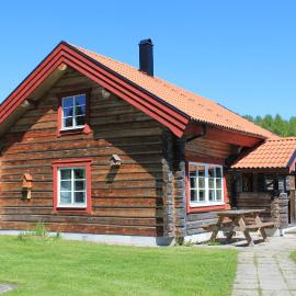 Fårgården Åsebol，位于Gårdsjö的酒店
