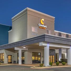 Comfort Suites Nacogdoches，位于纳科多奇斯的酒店