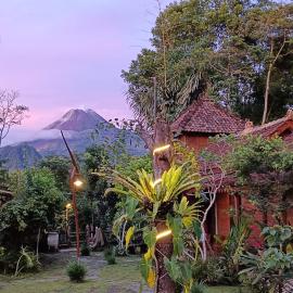 MAKCIK Heritage Villa & Cafe,位于日惹的酒店