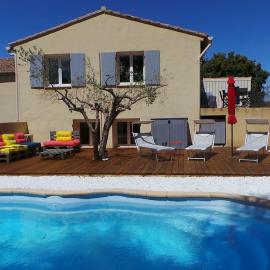 Jolie Maison avec jardin et piscine privée，位于Sablet的酒店