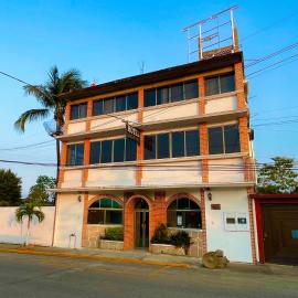 Hotel Cosoleacaque Centro，位于Cosoleacaque的酒店