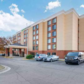 Extended Stay America Suites - Atlanta - Gwinnett Place，位于德卢斯的酒店