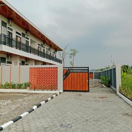 De'kost & homestay tegal，位于Lebaksiu的酒店