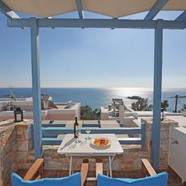 Ebatis Sea View Apartment，位于瓦里的酒店