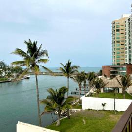 Vista al mar, Alberca, Netflix, Playa - Facturamos，位于Conchal的酒店