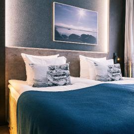 Hotel Verso，位于于韦斯屈莱的酒店