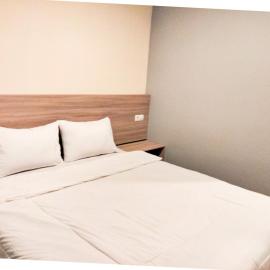 Wikost Premiere Inn Mitra RedDoorz，位于Plelen的酒店