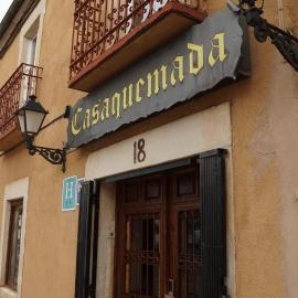 HOTEL RIAZA,位于里亚萨的酒店
