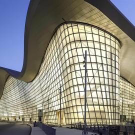 AUHotel -Zayed International Airport-Located in Transit Area -Onwards Boarding Pass Required,位于阿布扎比的酒店