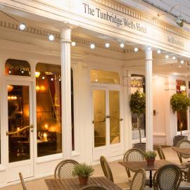 The Tunbridge Wells Hotel，位于皇家滕布里奇韦尔斯的酒店