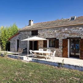 Charmant gîte Bourguignon，位于Saint-Marcel的酒店