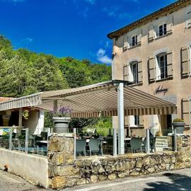 Auberge du Bourguet，位于Brenon的酒店