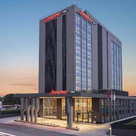 Hampton by Hilton Antalya Airport，位于安塔利亚的酒店