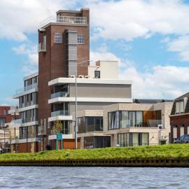 B&B Mouttoren Weert，位于韦尔特的酒店