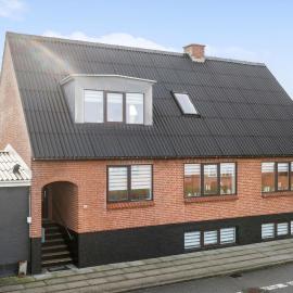 1 Bedroom Nice Apartment In Thyborøn，位于曲博伦的酒店